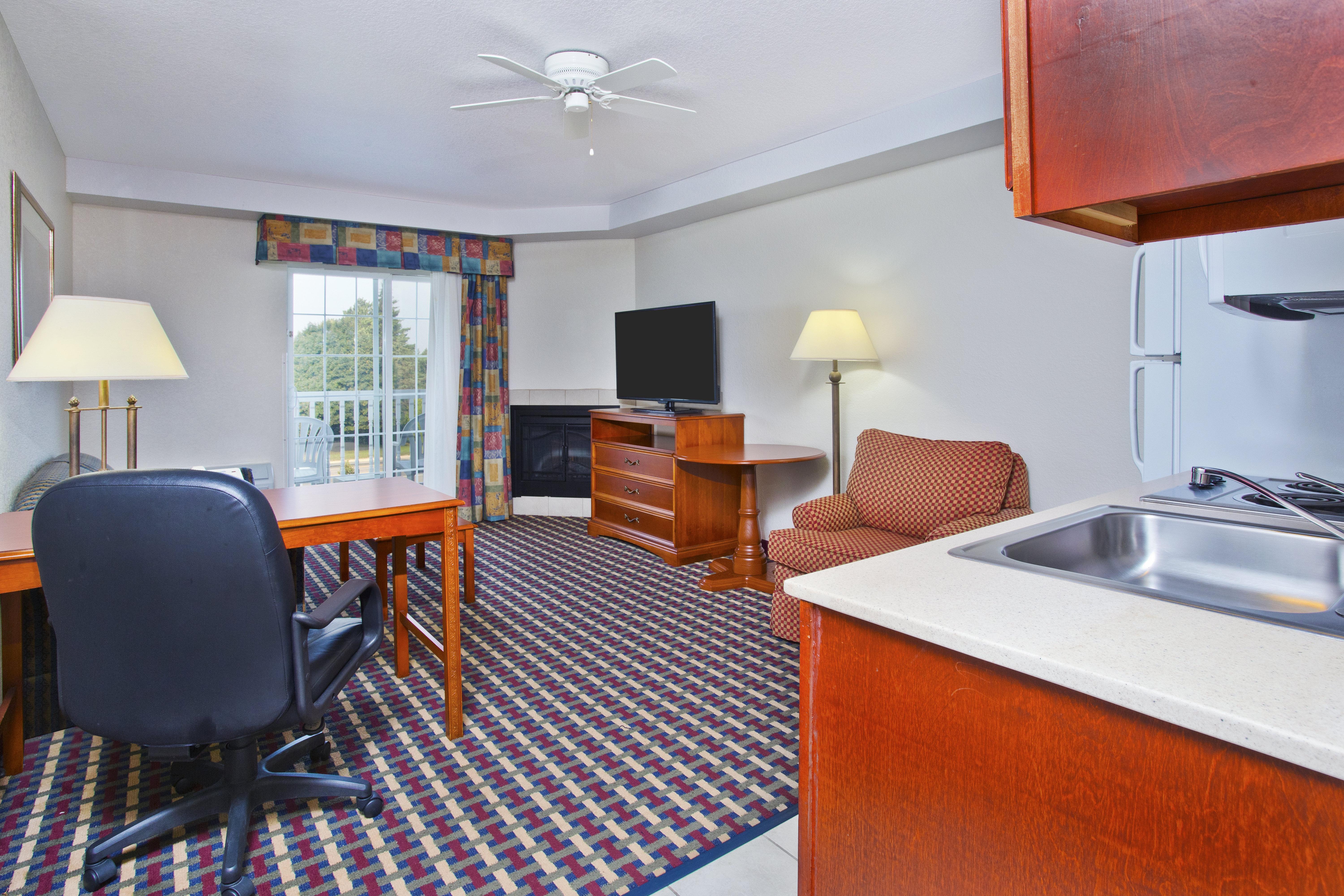 Holiday Inn Express Hotel & Suites Petoskey By Ihg Zewnętrze zdjęcie