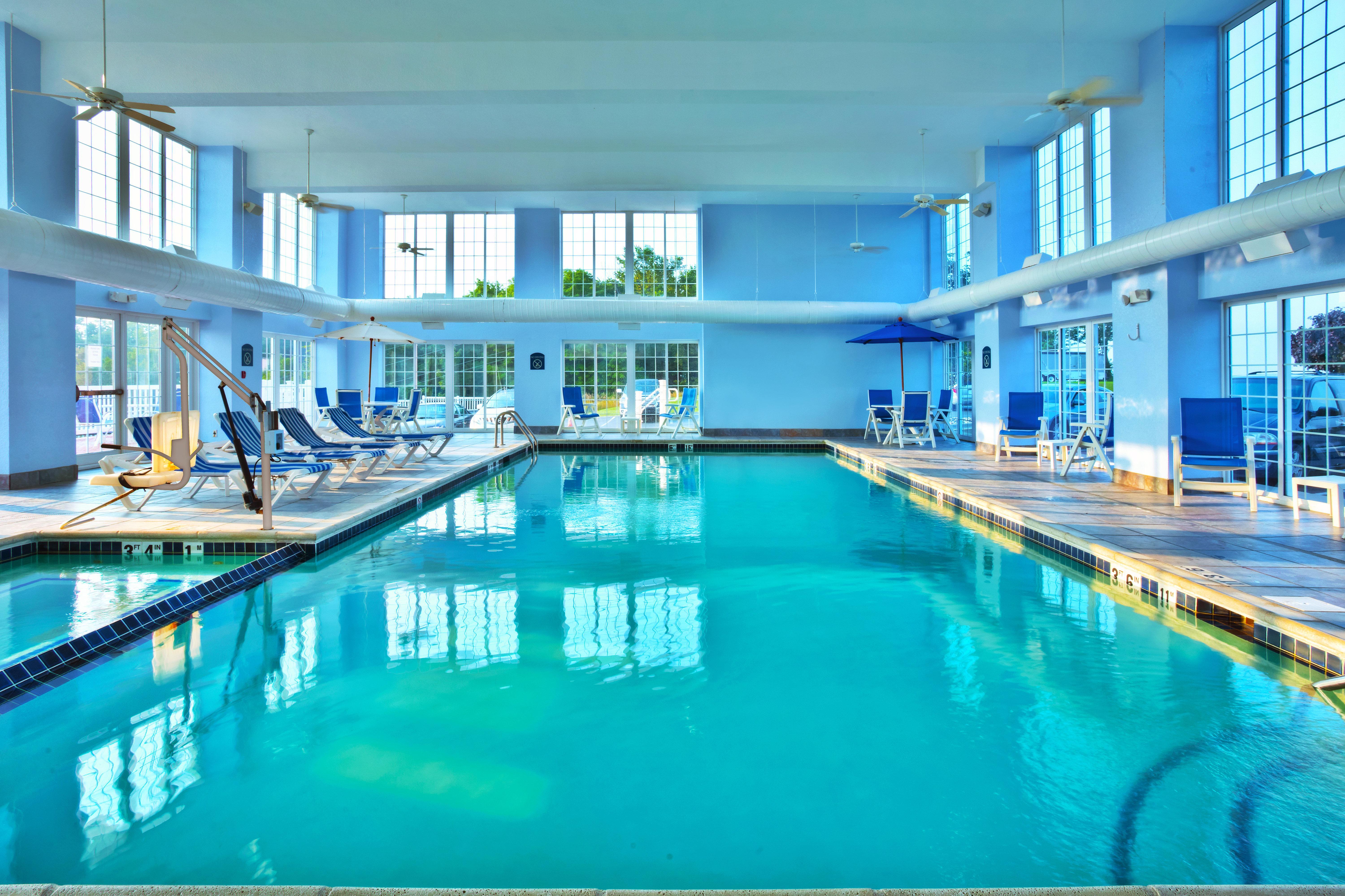 Holiday Inn Express Hotel & Suites Petoskey By Ihg Zewnętrze zdjęcie