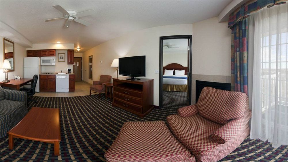 Holiday Inn Express Hotel & Suites Petoskey By Ihg Zewnętrze zdjęcie